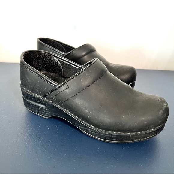 Dansko Professional Matte Black Leather Platform Slip On Clog Shoes Size 36 - Picture 3 of 16